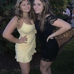 Capri Ruffle Tie Dress In light yellow